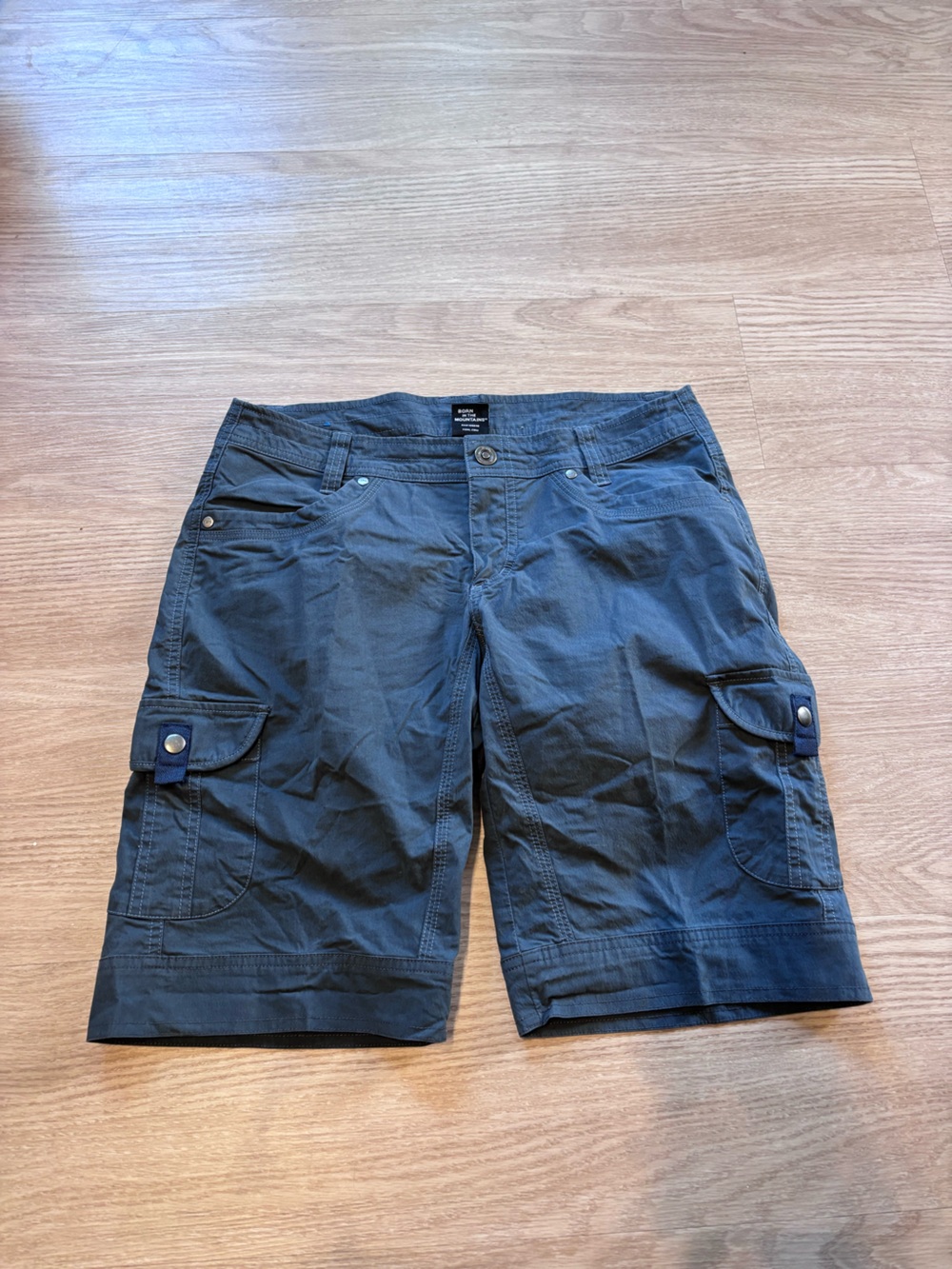 Kuhl Women's Cargo Shorts Size 6 Gray Cotton Blend Pockets Hiking Button Splash